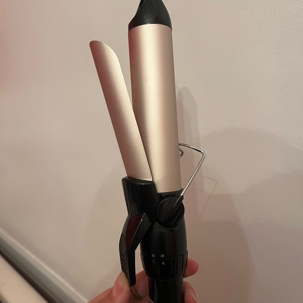Black and Silver Hair Curler
